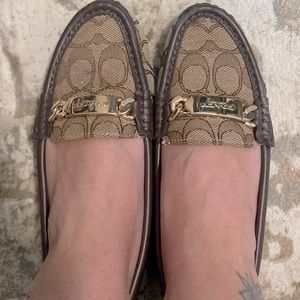 COACH LOAFERS - barely worn - size 7